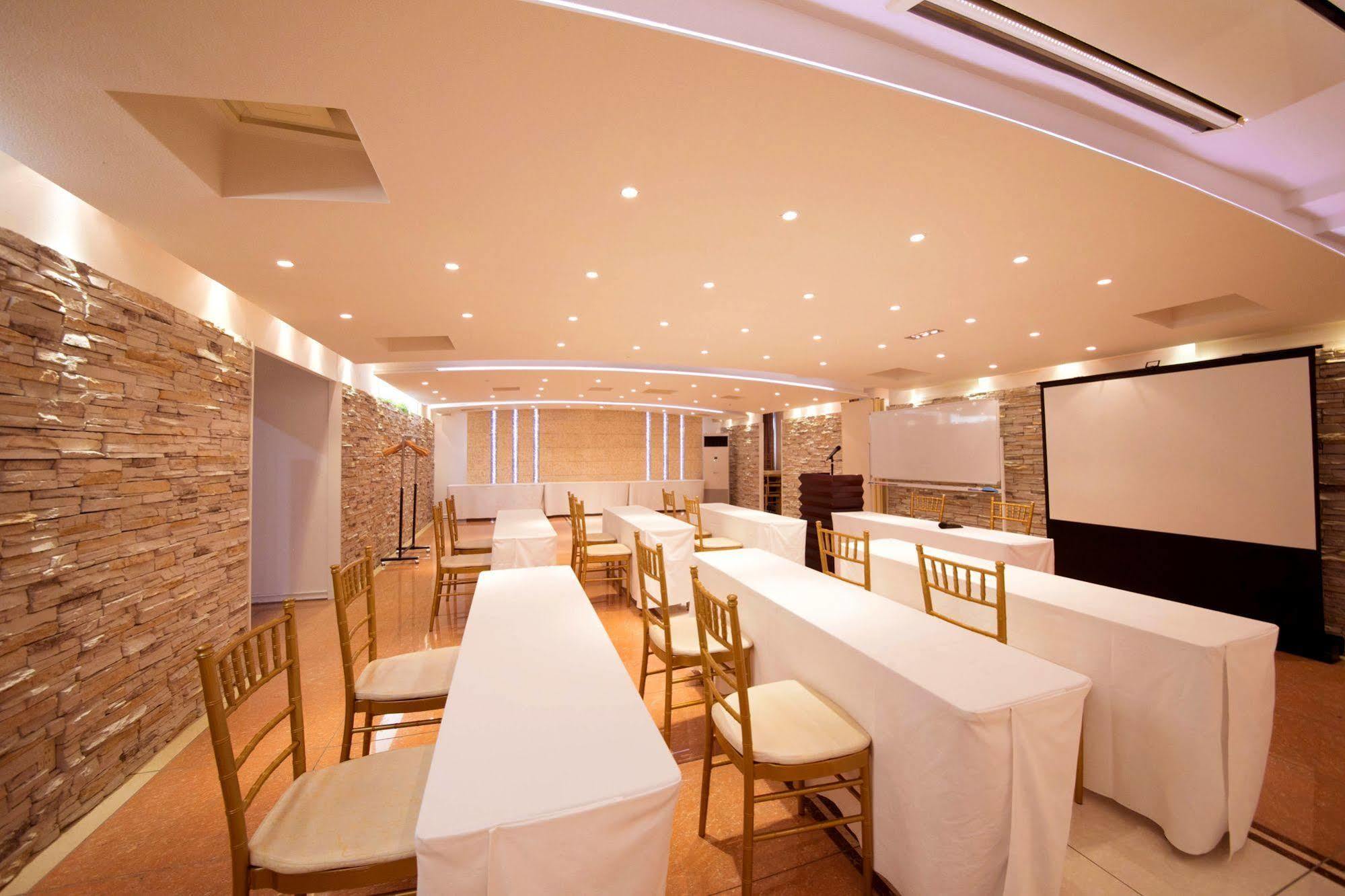Mito Hotel Season Exterior foto